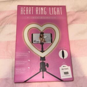 NWT Heart Ring Light‎